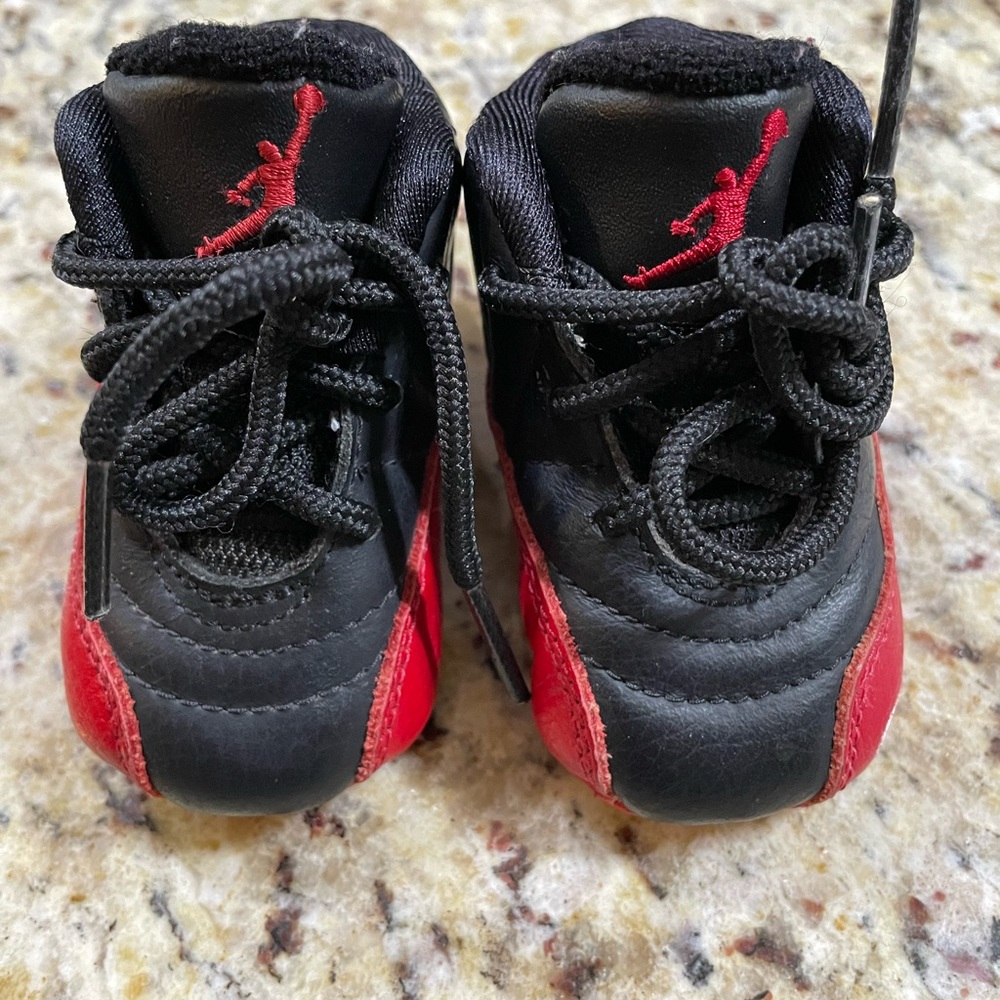 JORDAN 12 RETRO